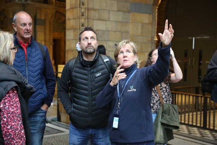 Natural History Museum London Express Tour & Multilingual Audio Guide photo 2
