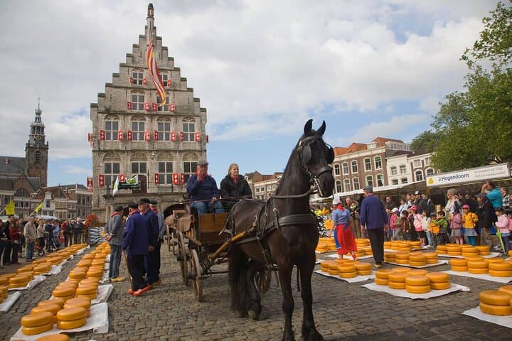 Private Day Trip from Amsterdam: Utrecht, Oudewater & Gouda Cheese Tour