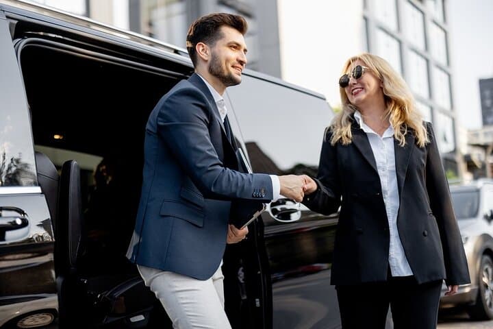 Private Car with Driver in Dubai & Abu Dhabi — 10-Hour Chauffeur Service photo 6