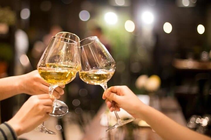Lanzarote La Geria Wine Tour: 4 Wineries & Historic 1890 Tapas Bar