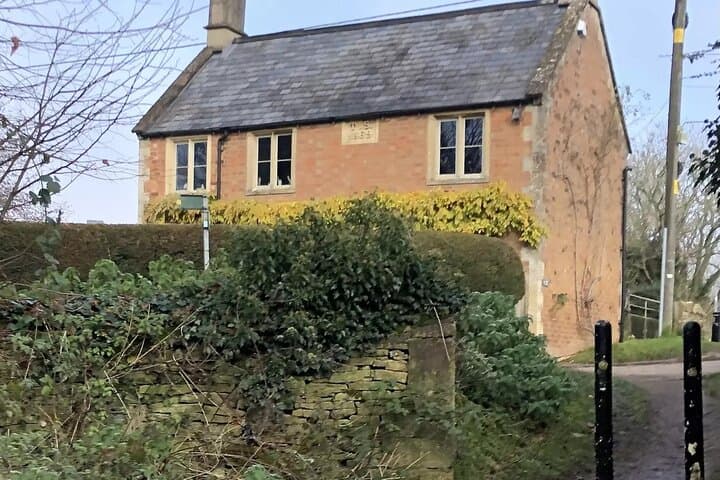 Chipping Norton Self-Guided Walking Tour: Explore the Cotswold Wool Town photo 6