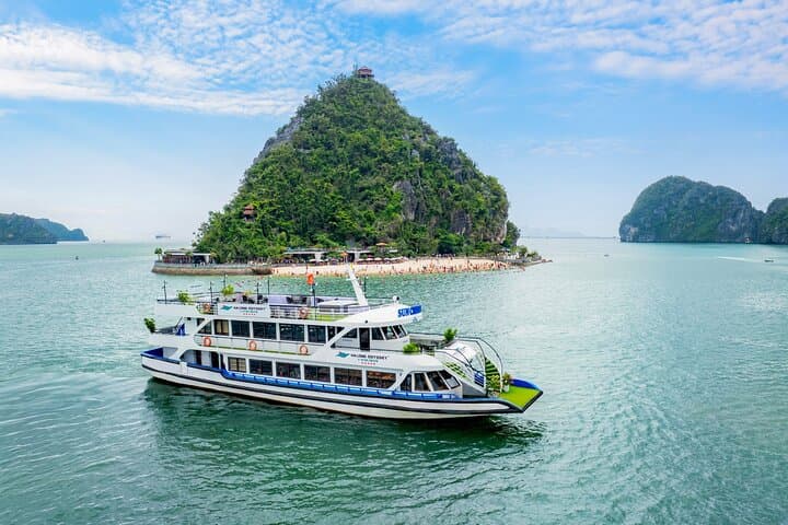 Ha Long Bay Luxury Day Cruise — Sung Sot, Ti Top & Kayak Adventures photo 1