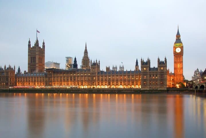 Walk Westminster: Parliament, Abbey and No.10 with St James's Park Lunch photo 4