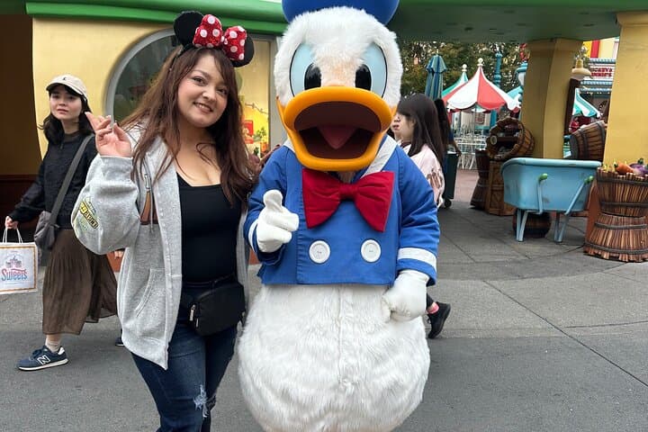 Private San Diego to Disneyland Round-Trip Shuttle — Door-to-Door Transfer photo 1