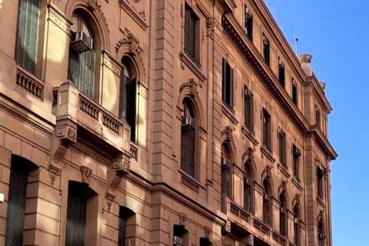 Historic Center Walking Tour in Santiago: La Moneda, Lastarria & Cerro Santa Lucía