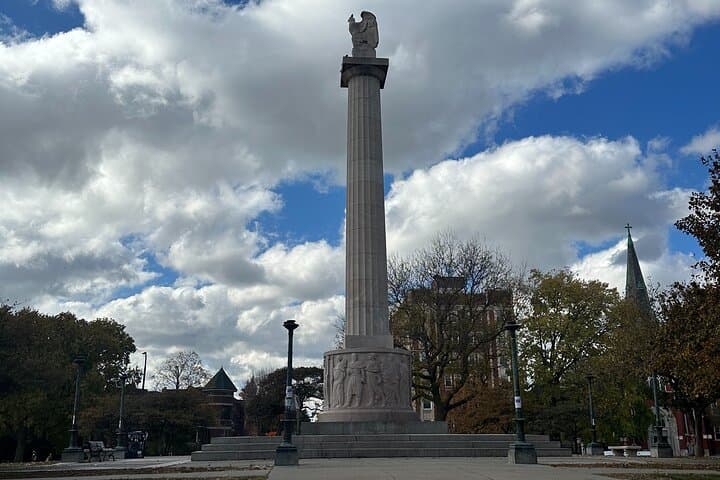 logan-square-walking-tour-local-guided-neighborhood-experience photo 2