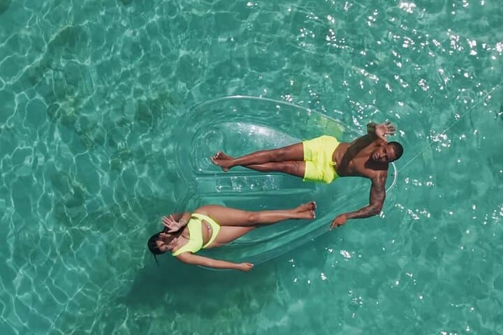 Heart-Shaped Clear Kayak Photoshoot at Daaibooi Beach, Curaçao photo 2