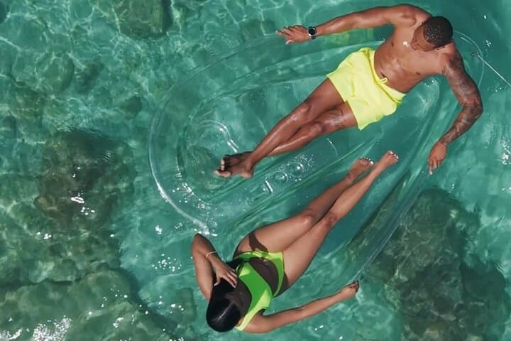 Heart-Shaped Clear Kayak Photoshoot at Daaibooi Beach, Curaçao photo 6