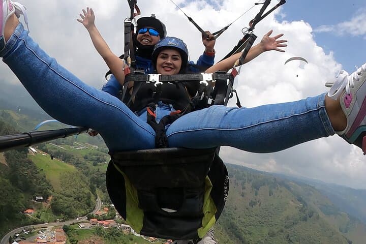 Paragliding Over Medellín: Tandem Flights from San Félix with Valley & Waterfall Views