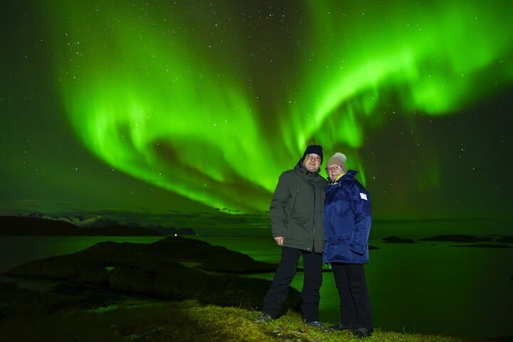 Tromsø Northern Lights Minibus Chase: Small-Group Guided Aurora Tour photo 3