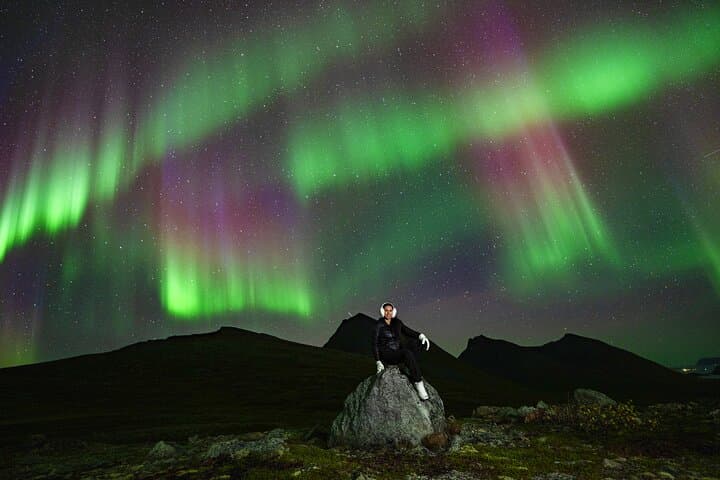 Tromsø Northern Lights Minibus Chase: Small-Group Guided Aurora Tour photo 4