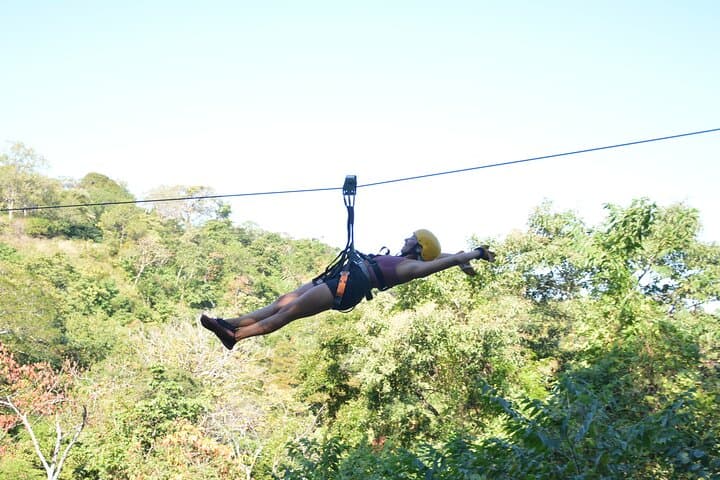 Private 9‑Cable Zipline Tour in Papagayo — Costa India Canopy Experience photo 5