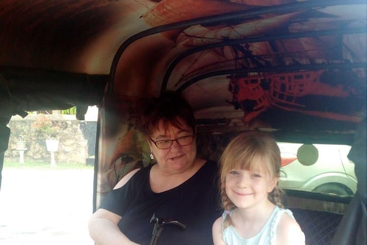 Negombo Tuk-Tuk Sightseeing: Fish Market, Temples & Dutch Canal photo 3