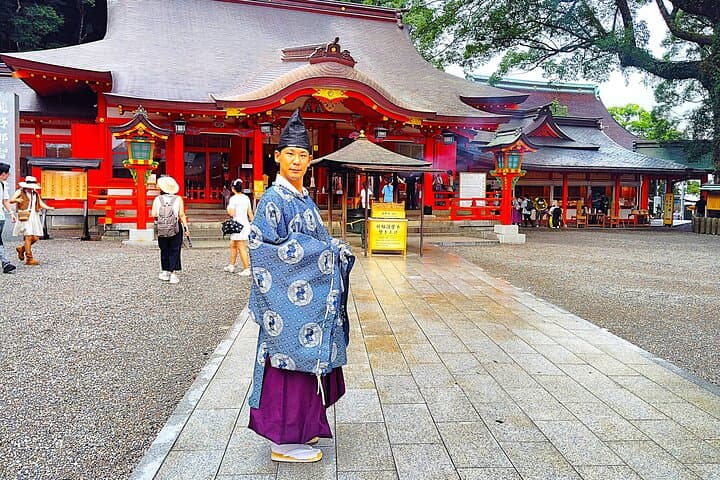 Heian Pilgrimage: Walk Daimon-zaka to Kumano Nachi Taisha in Historic Attire