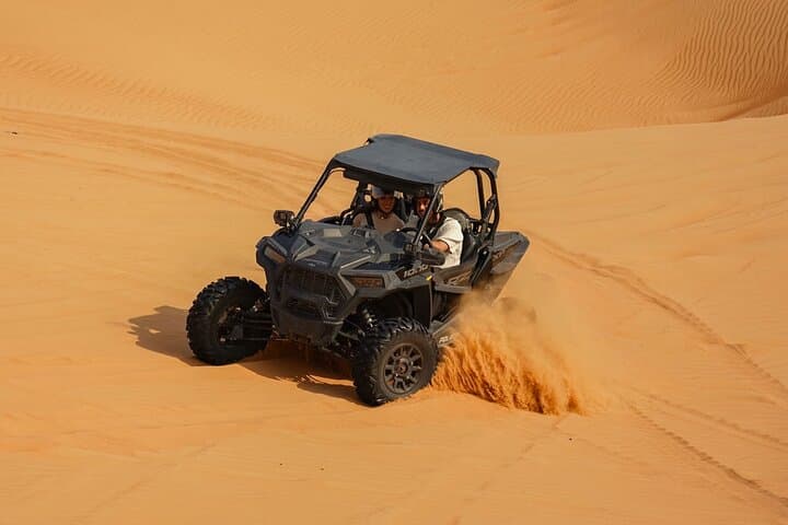 Dubai Red Dunes Safari: Dune Bashing, Sandboarding & Quad Ride