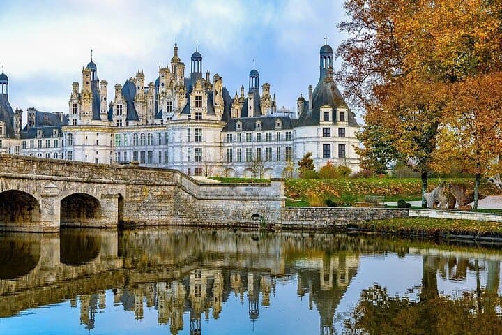 Loire Valley Day Trip: 3 Castles and Wine Tasting from Paris