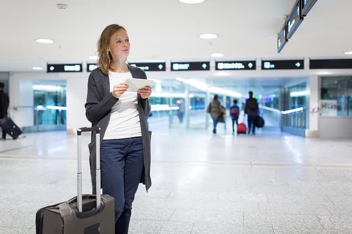 Abu Dhabi Airport to Dubai Hotels Transfer — Private 90–120 Minute Ride photo 2