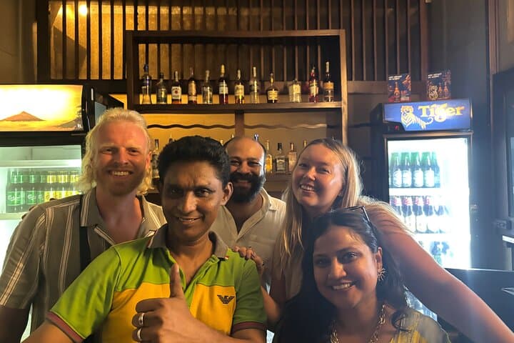 Dodgy Bar Tour in Colombo: Pettah After-Dark Crawl & Local Spirits photo 6
