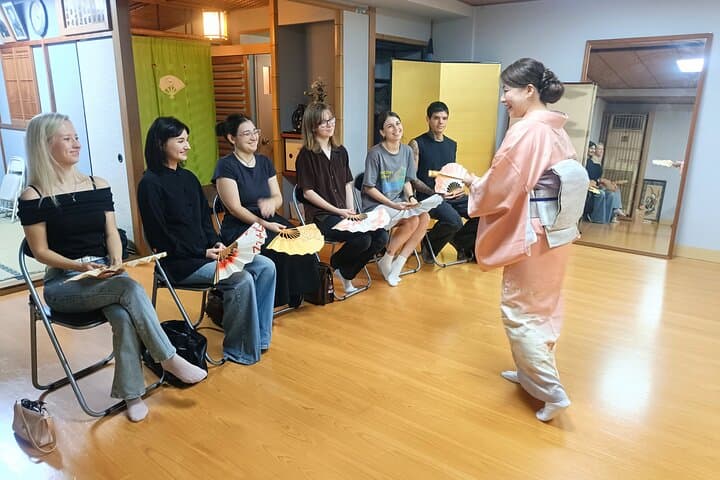 Learn Traditional Japanese Dance in Osaka — Hands-On Studio Lesson with Matcha photo 4