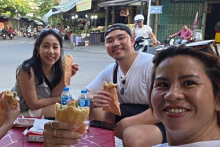 Hoi An Hidden Alleys Walking Tour: Ancient Echoes & Local Food Tasting photo 3