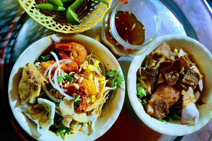 Hoi An Street Food Walking Tour: Best Local Eats & Evening Stroll photo 4