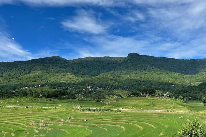 2-Day Mai Chau and Pu Luong Nature Reserve Adventure: Rice Terraces, Karst Passes & Local Life