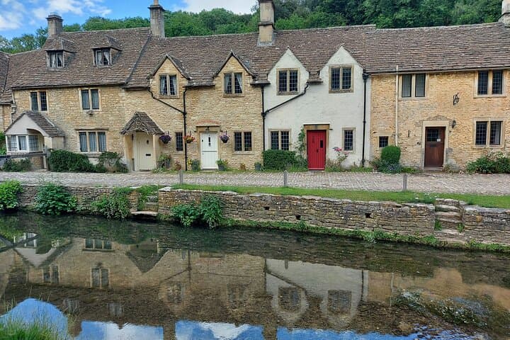 South Cotswolds Private Day Tour from Bath — Castle Combe & Hidden Villages photo 2