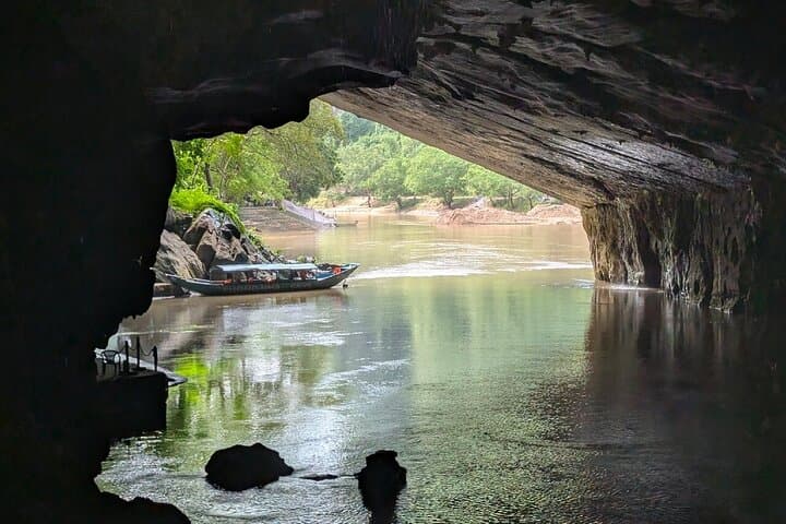 Explore Paradise Cave & Phong Nha Cave: Full-Day Tour in Phong Nha-Ke Bang photo 4