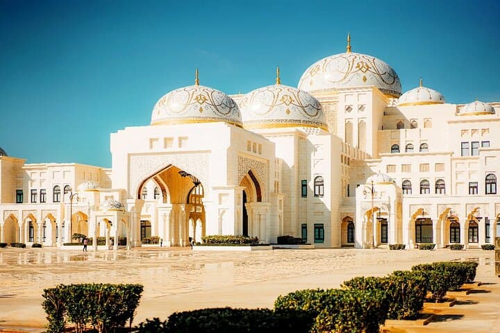 Half-Day Abu Dhabi Cultural & Digital Tour — Qasr Al Watan + teamLab Phenomena photo 4