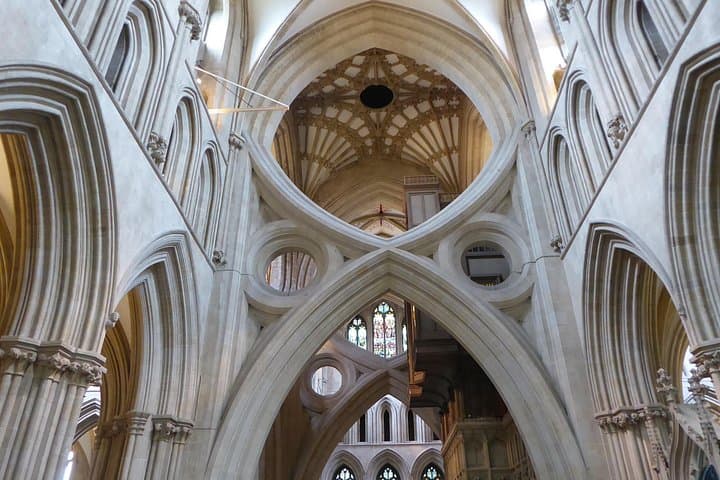 Wells and Glastonbury Private Day Tour from Bath — Wells Cathedral & Glastonbury Tor photo 4