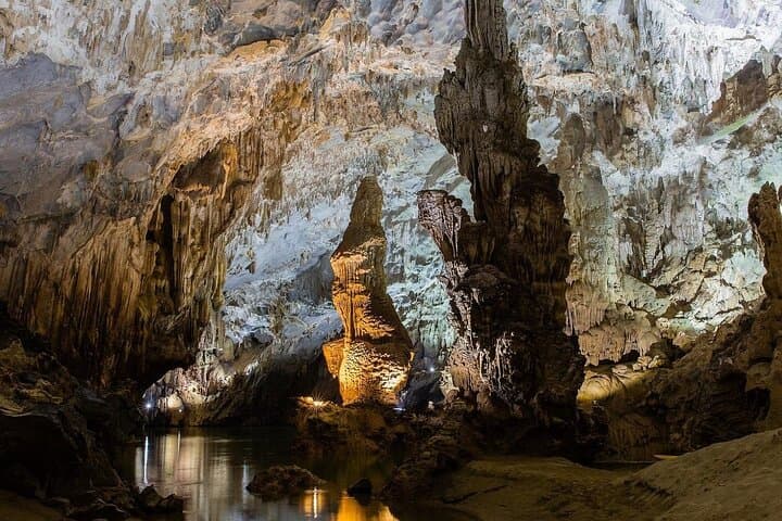 Two-Day Phong Nha & Paradise Cave Tour: Explore Vietnam's Underground Rivers