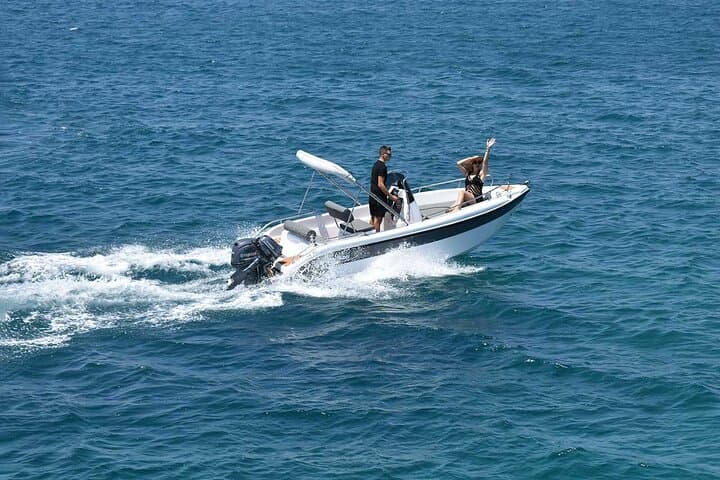Hurghada Speed Boat to Abo Munkar: 4-Hour Semi-Private Snorkel & Island Stop photo 4
