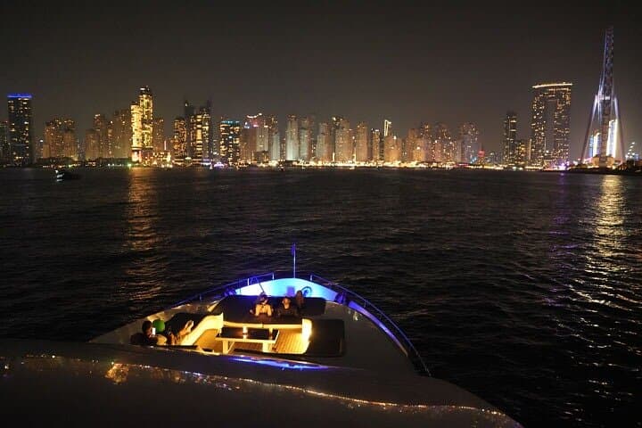Dubai Superyacht Party: Live DJ, Open Bar & Dinner Cruise photo 3