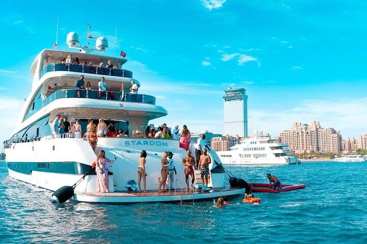 Dubai Superyacht Cruise: Luxury DJ, Open Bar & Swimming in Dubai Harbour photo 4