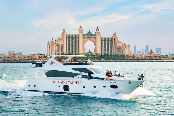 Dubai Marina Luxury Yacht Tour — Shared Cruises with Breakfast or BBQ