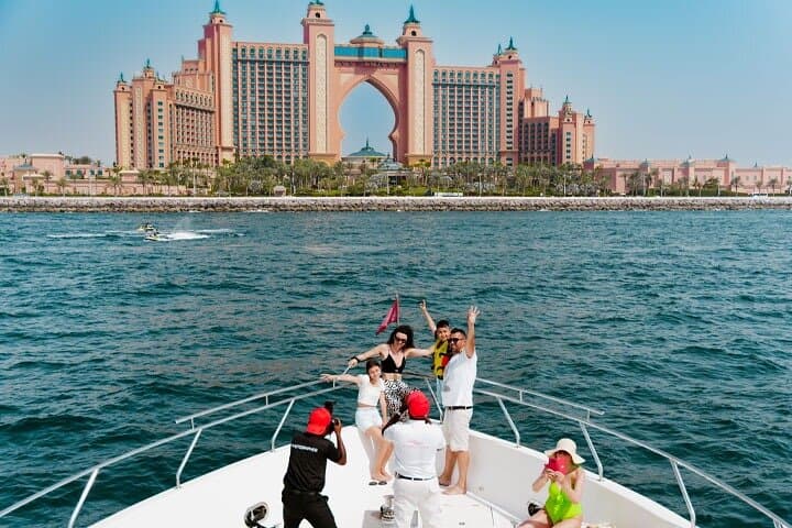 Dubai Marina Luxury Yacht Tour — Shared Cruises with Breakfast or BBQ photo 4