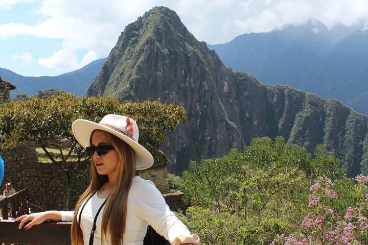 Panoramic Train to Machu Picchu: Private Full-Day Tour from Cusco