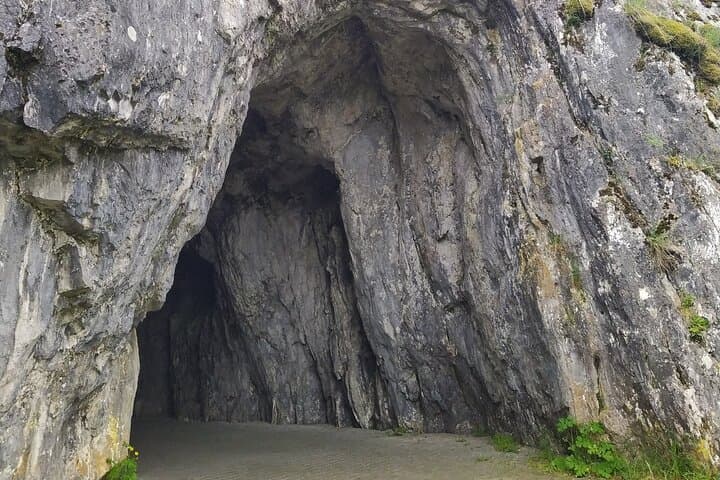 Secrets of the Moravian Karst: Six-Hour Tailor-Made Tour to Macocha, Balcarka & Historic Pilgrimages