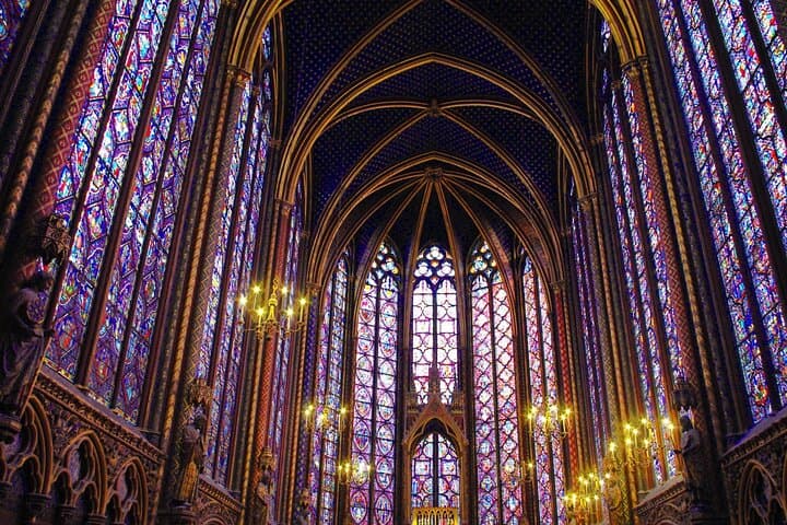 Private Paris Walking Tour: Notre-Dame to the Louvre in 2 Hours photo 6
