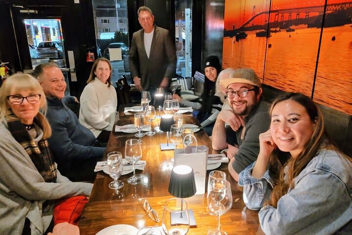 Newport Foodies Winter Stroll: A Culinary Journey Through History
