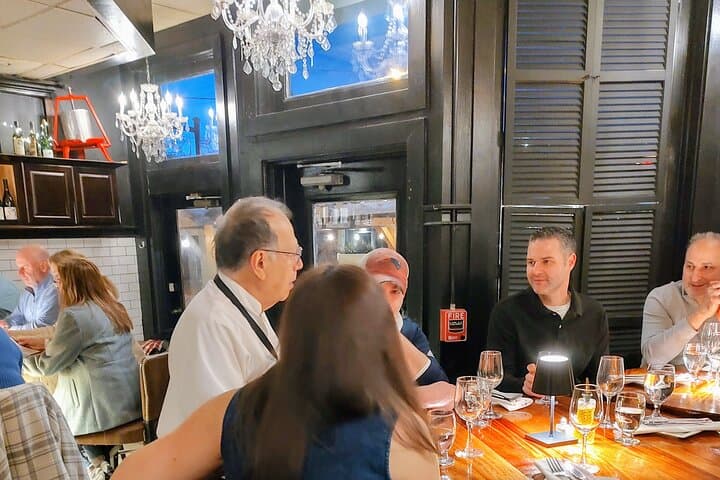 Newport Foodies Winter Stroll: A Culinary Journey Through History photo 5