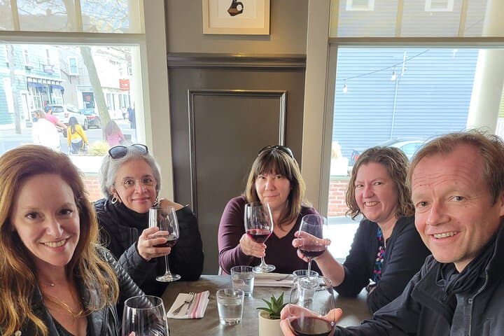 Newport Foodies Winter Stroll: A Culinary Journey Through History photo 6