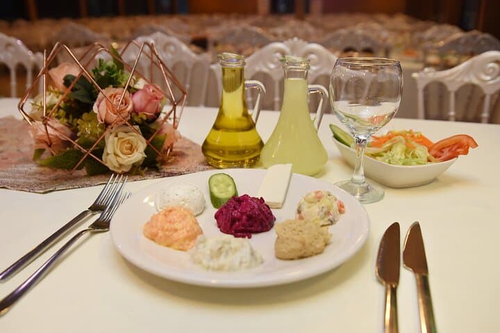 Istanbul Bosphorus Dinner Cruise with Turkish Show: Evening Cruise Between Europe and Asia photo 4