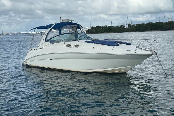 Private 35ft Yacht Charter in Miami: 2–4 Hour Biscayne Bay Cruises for Groups