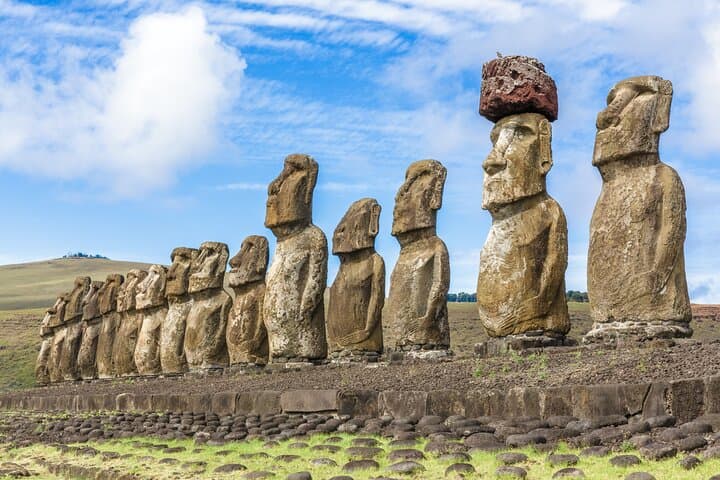 Discovering Easter Island: A Historical Tour of Moai Mysteries photo 6