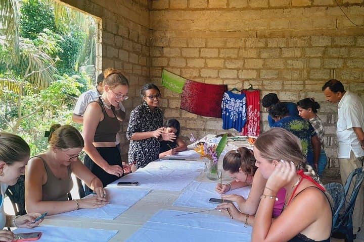 Batik Workshop in Koggala: Hands-On Batik Making at Shermila Batiks near Galle photo 3