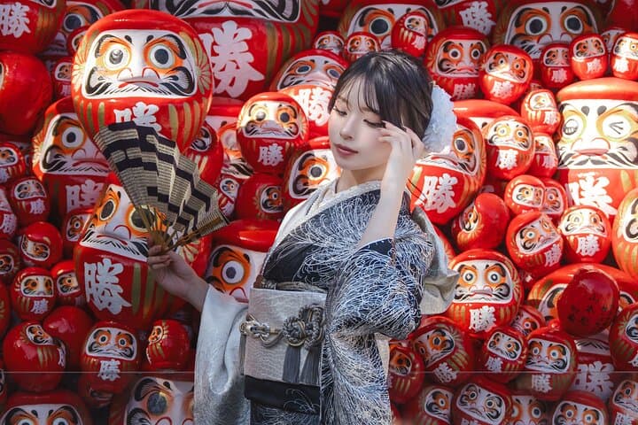 Furisode Kimono Rental & Osaka City Stroll — 1-Day Traditional Dress Experience photo 2