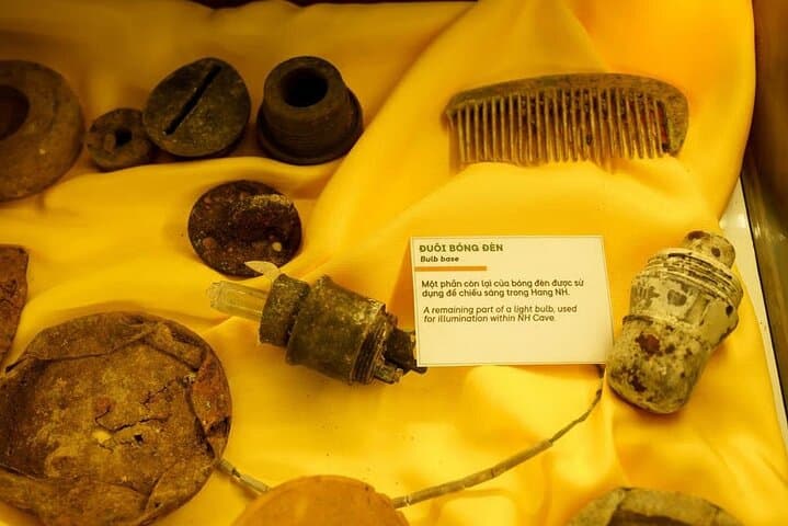 Phong Nha Cave & Command Cave Boat Tour — Son River Cruise and Wartime HQ Exploration photo 2