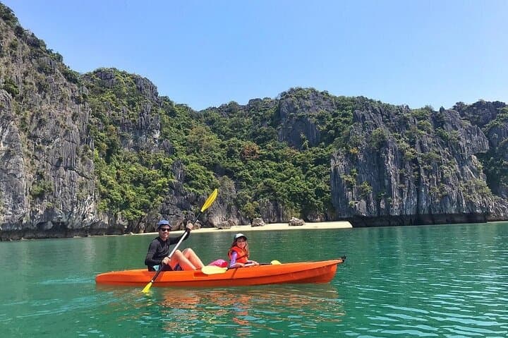 Lan Ha & Ha Long Bay Full-Day Seclusion Cruise from Cat Ba: Kayaks, Caves & Secluded Beaches
