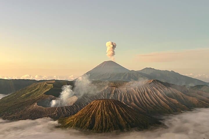5-Day Java Overland Tour: Borobudur, Tumpak Sewu, Mount Bromo & Ijen Blue Fire photo 3